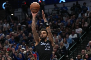NBA首发出场的大前锋P.J·华盛顿在中国行活动中三分球5投全失