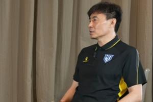 李玮锋回忆：2002年踢完巴西比赛后，退役念头强烈，至今记忆犹新