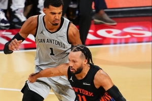 史密斯:布伦森夺冠挽救NBA,否则各队恐纷纷囤积长人应对文班