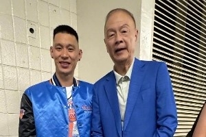 林书豪分享照片：倍感荣幸重返纽约尼克斯！加油，尼克斯！