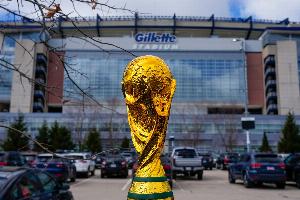 TA：足球叫Football还是Soccer都行，关键是要享受这项运动
