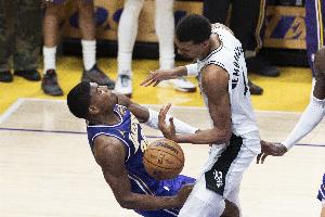 ESPN:马刺寻求增强空间内线实力,将八村成视作潜在引援对象,多员内线球员希望与文班搭档