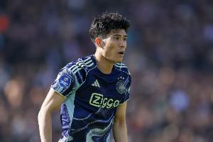记者：富安健洋不太可能继续效力阿贾克斯，英超球队在世界杯期间对他进行观察