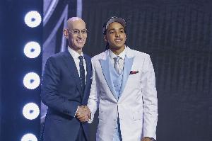 小迈克尔·布朗速答：难忘NBA瞬间——詹姆斯1比3逆袭勇士
