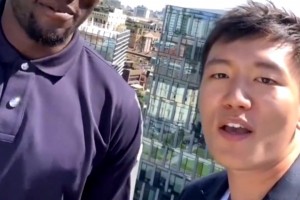 是非成败！当年前国米主席张康阳在总部楼顶官宣卢卡库回归国米