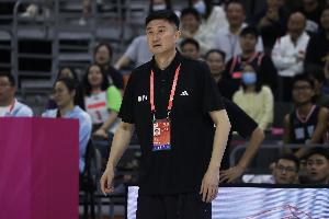 解说:教练如同鱼儿,久居队中易生异味 杜锋言论效应逐渐降低