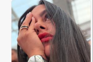 失落！巴拉圭惨败，“巴拉圭乳神”发布捂眼自拍：