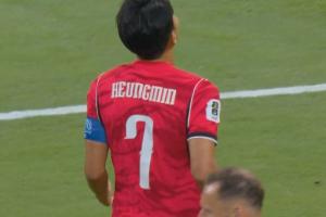 韩国持续发起攻势，孙兴慜射门被挡出，李刚仁远射制造威胁