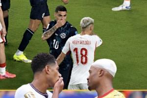 巴拉圭足协已向FIFA提出投诉，对贝林捂嘴未染红表示质疑