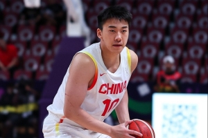 王俊杰打球扎实，最后攻防致胜，球迷为他呼喊MVP
